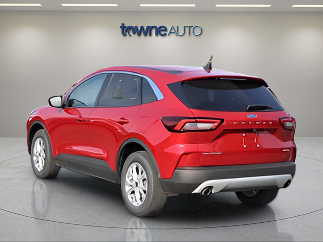 Used 2023 Ford Escape Active AWD/4WD image 3