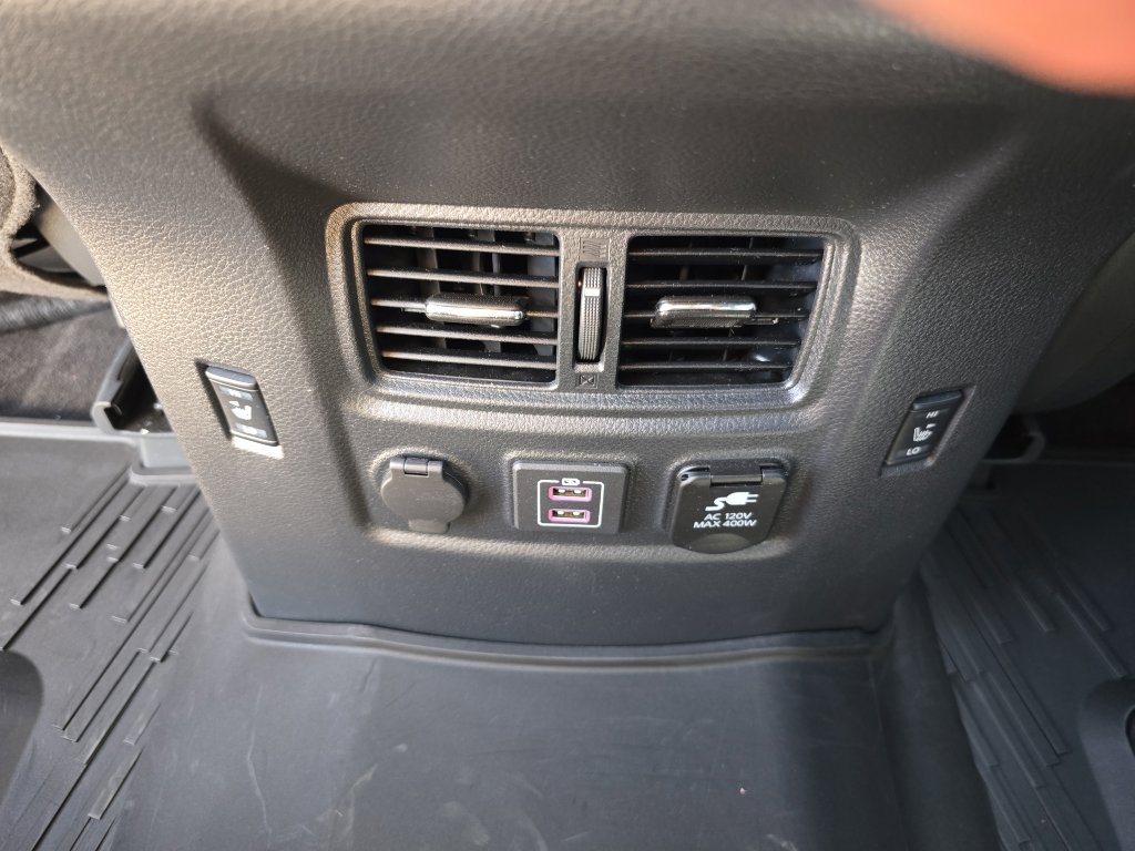 Used 2024 Nissan Titan Platinum Reserve w/ Moonroof Package image 22