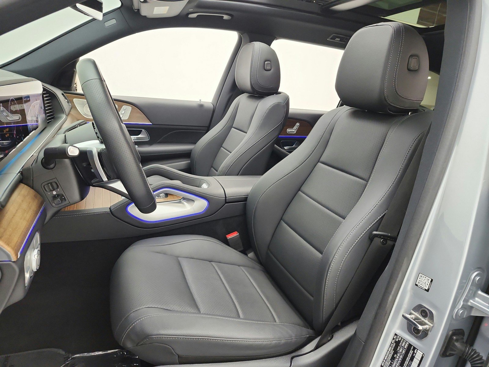 Certified 2025 Mercedes-Benz GLS 450 4MATIC w/ AMG Line Exterior image 15