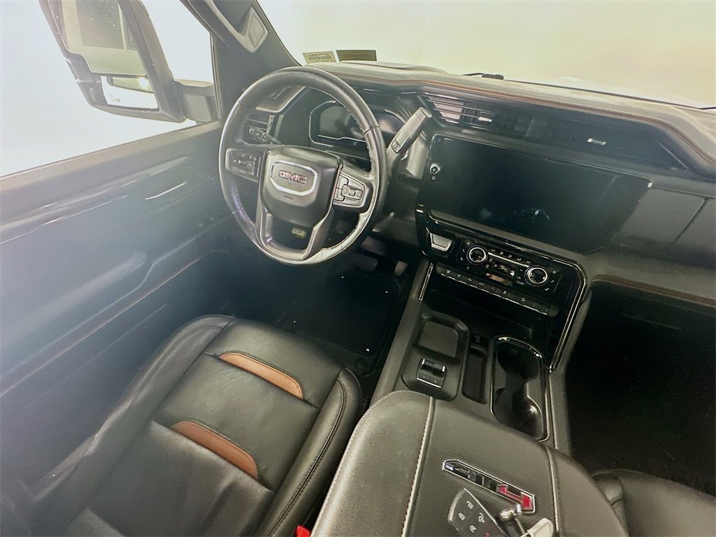 Used 2024 GMC Sierra 3500 AT4 w/ AT4 Premium Plus Package image 9
