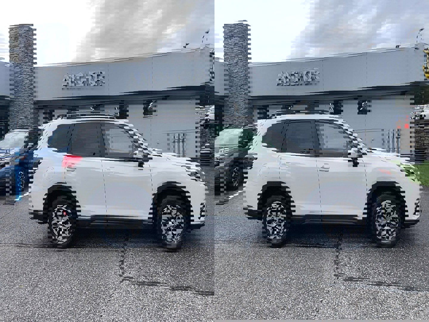 Used 2022 Subaru Forester Premium image 4