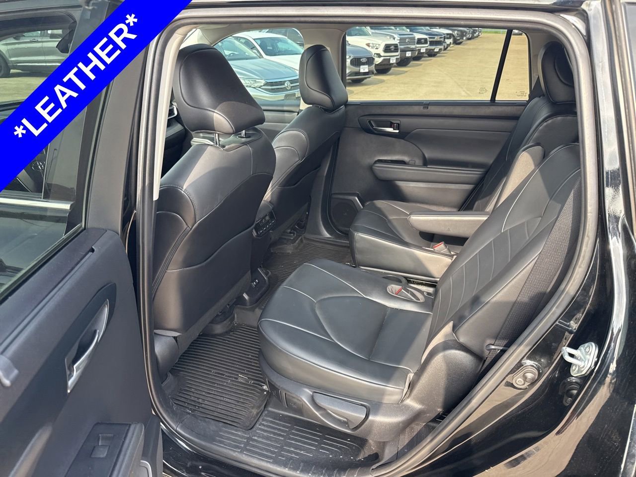 Used 2021 Toyota Highlander XLE FWD image 6
