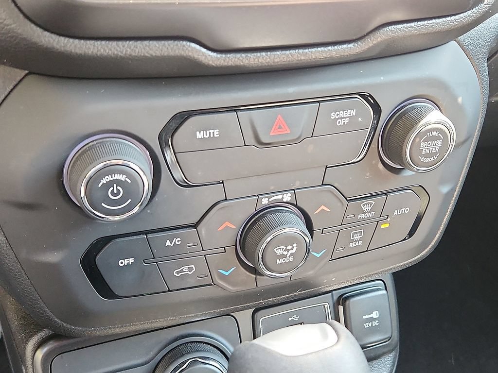 Used 2019 Jeep Renegade Sport w/ Sport Appearance Group AWD/4WD image 15