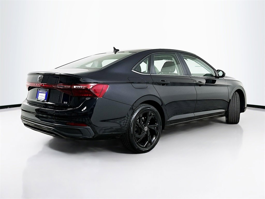 New 2026 Volkswagen Jetta SE image 7