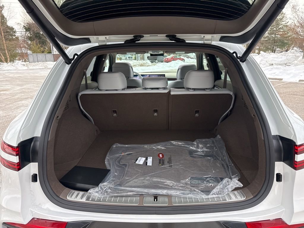 New 2026 Genesis GV70 2.5T Advanced AWD/4WD image 29