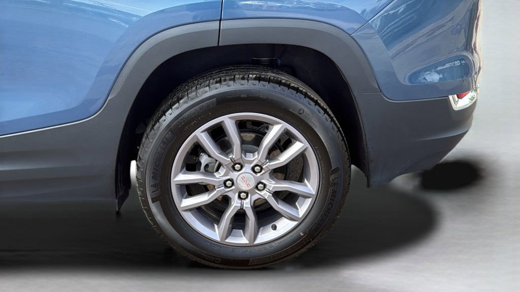 Used 2024 GMC Terrain SLT image 13