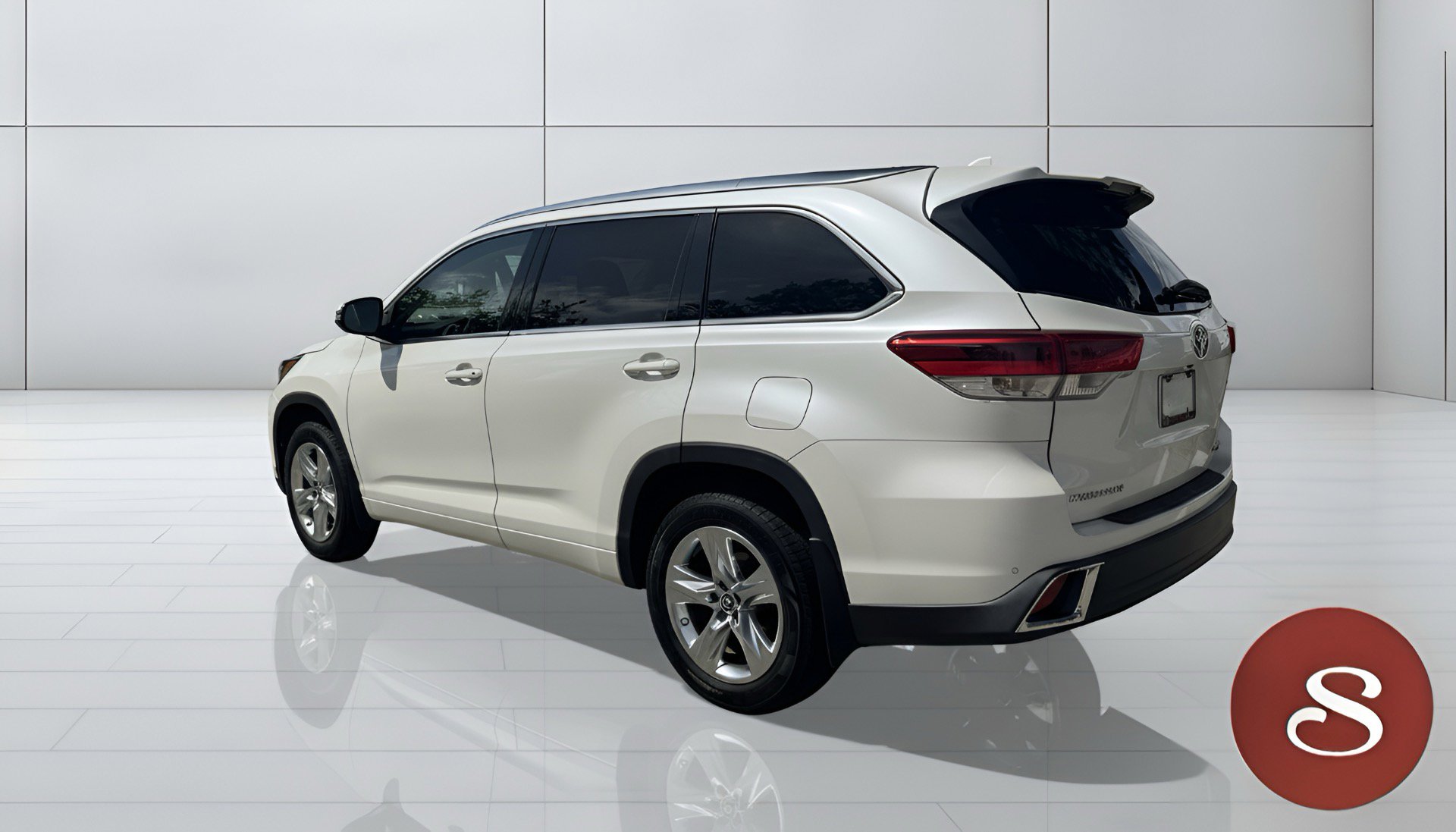Used 2017 Toyota Highlander Limited AWD/4WD image 2