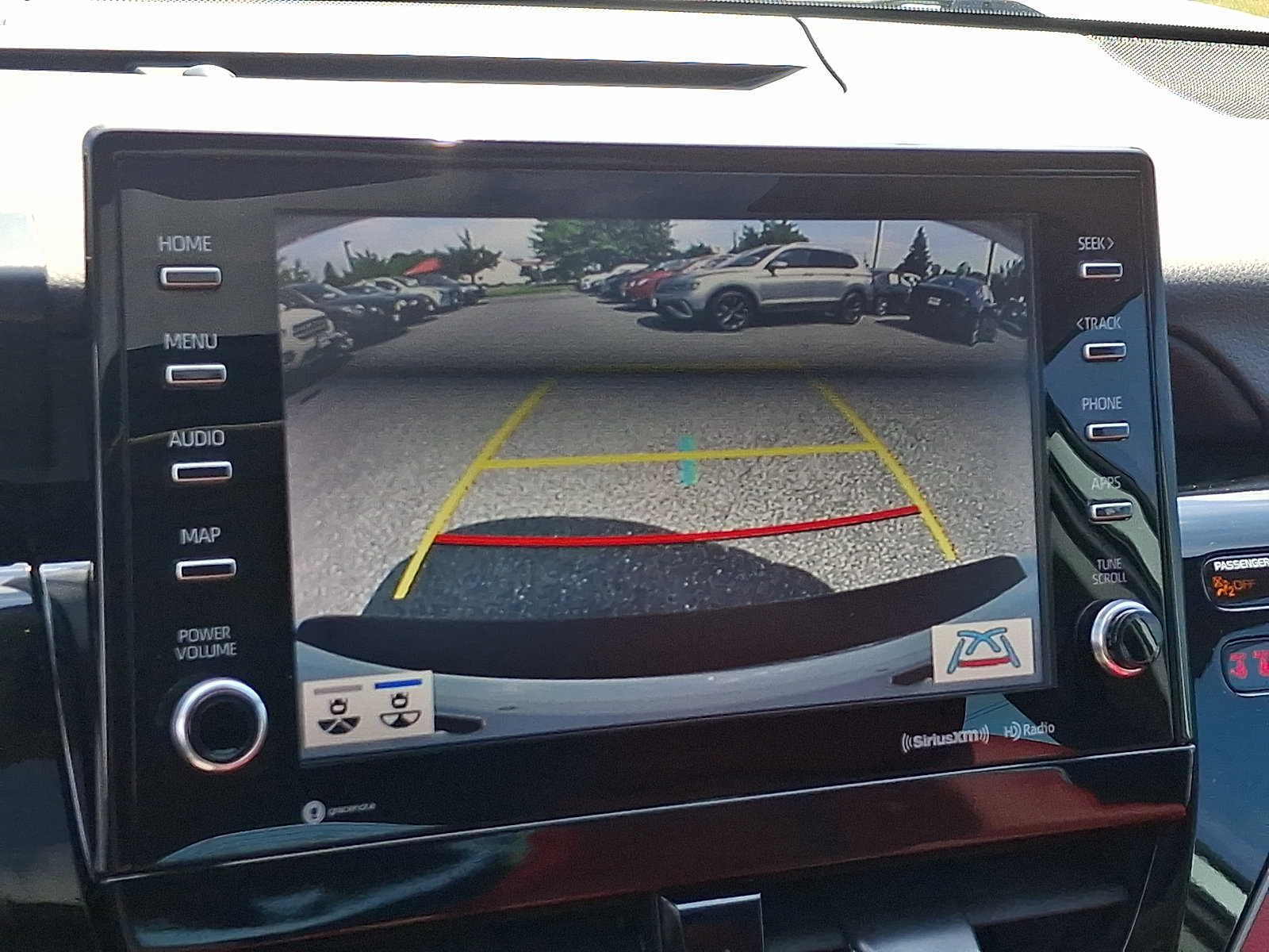 Used 2022 Toyota Camry XSE FWD image 18