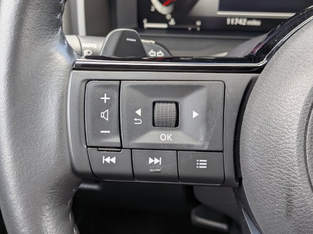 Used 2024 Nissan Rogue SL AWD/4WD image 27