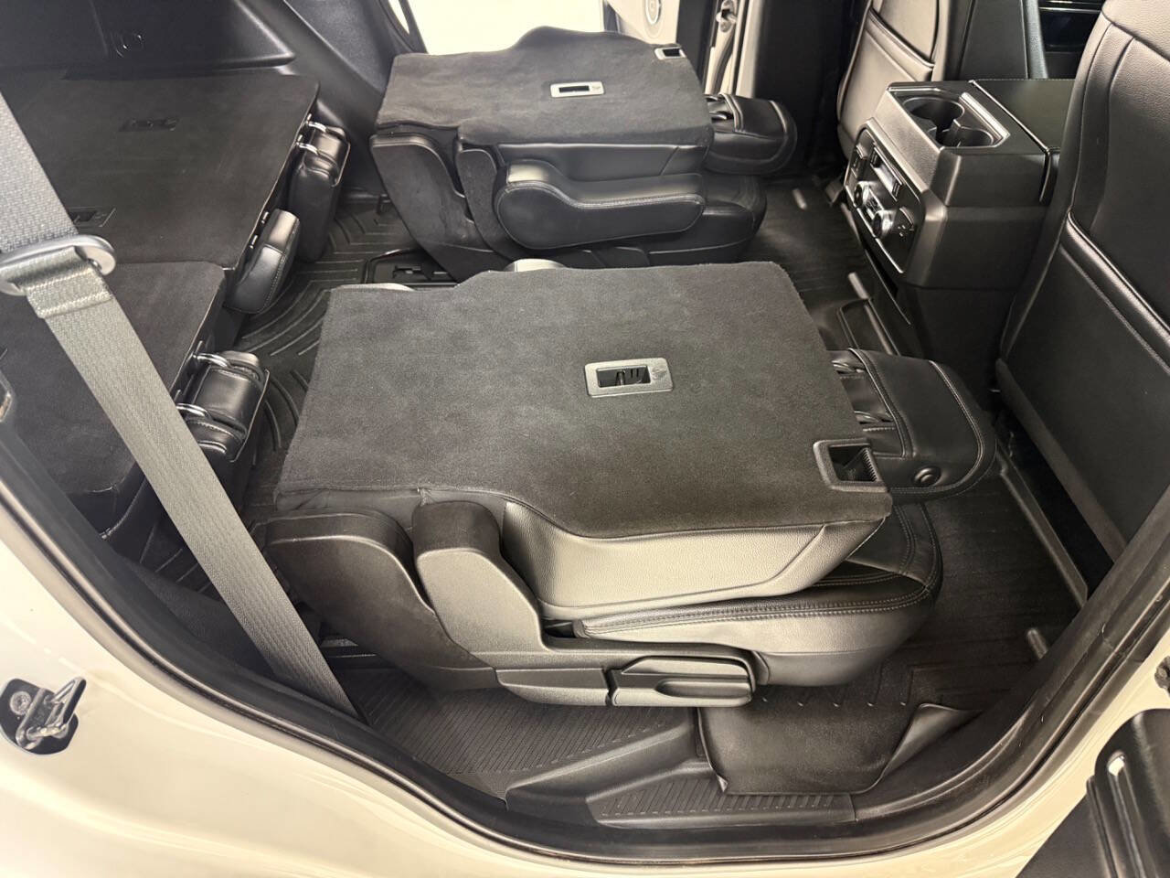 Used 2019 Ford Expedition Limited w/ Equipment Group 302A RWD image 27