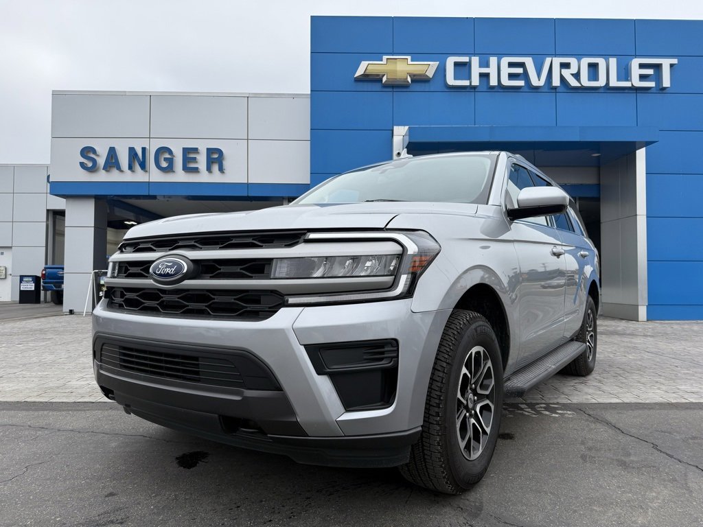 Used 2024 Ford Expedition XLT image 5