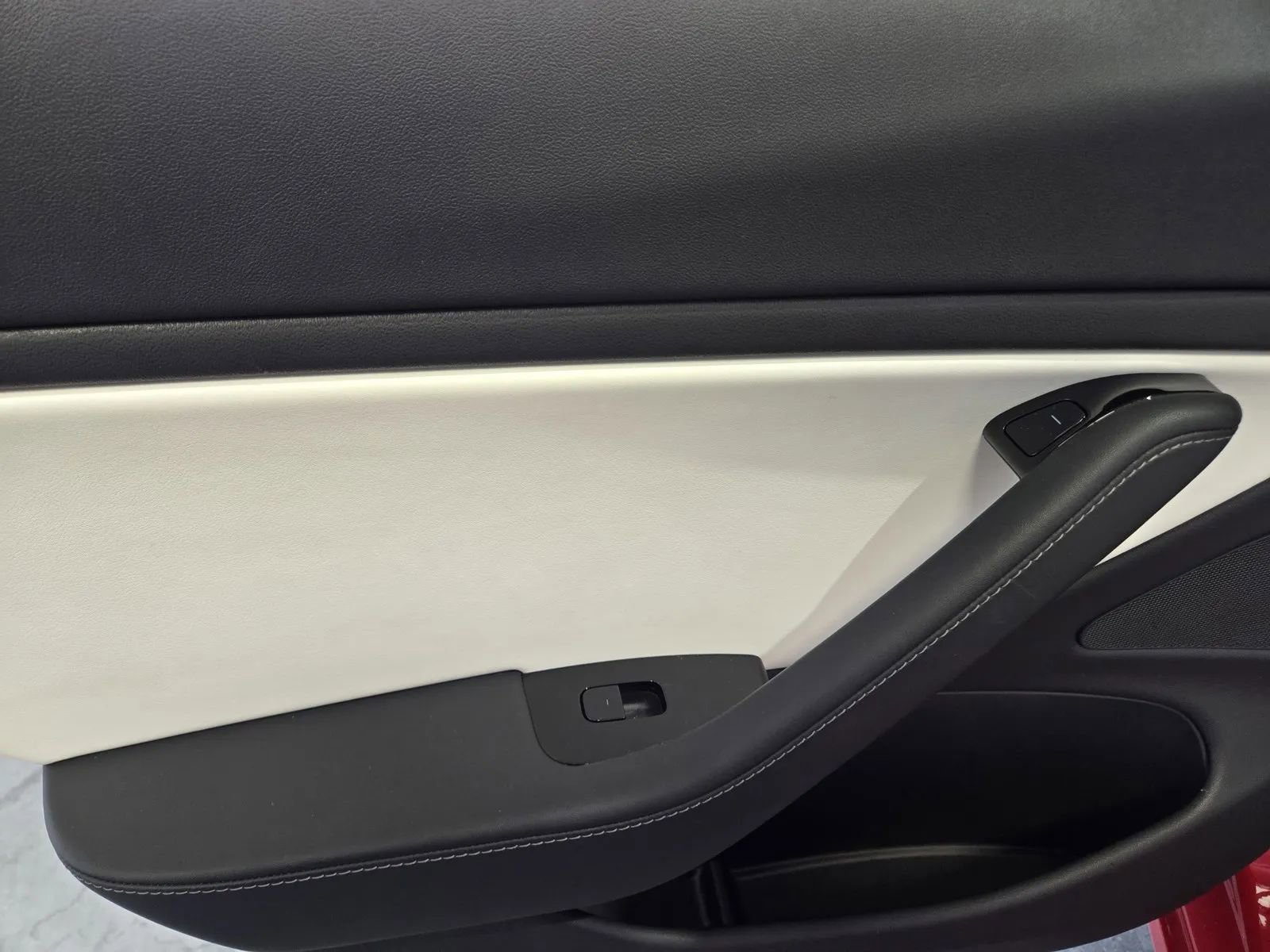 Used 2018 Tesla Model 3 Mid Range RWD image 11