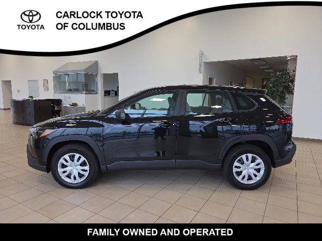 Used 2026 Toyota Corolla Cross L FWD image 2