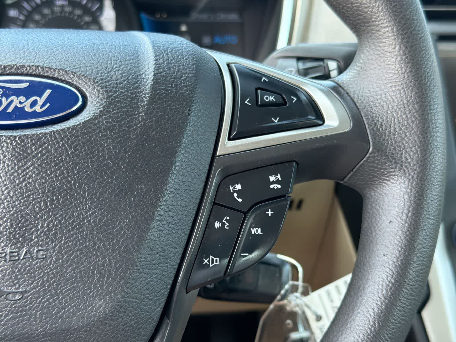 Used 2016 Ford Fusion SE FWD image 26