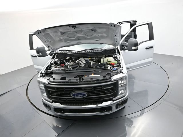 New 2026 Ford F350 XL w/ XL Chrome Package image 35