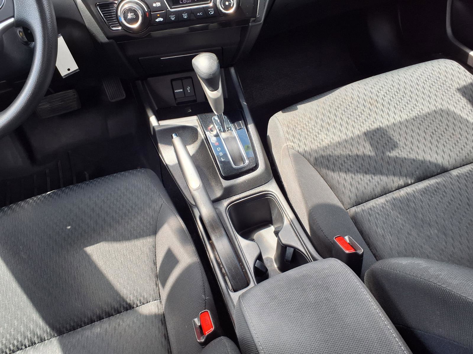 Used 2015 Honda Civic SE image 8