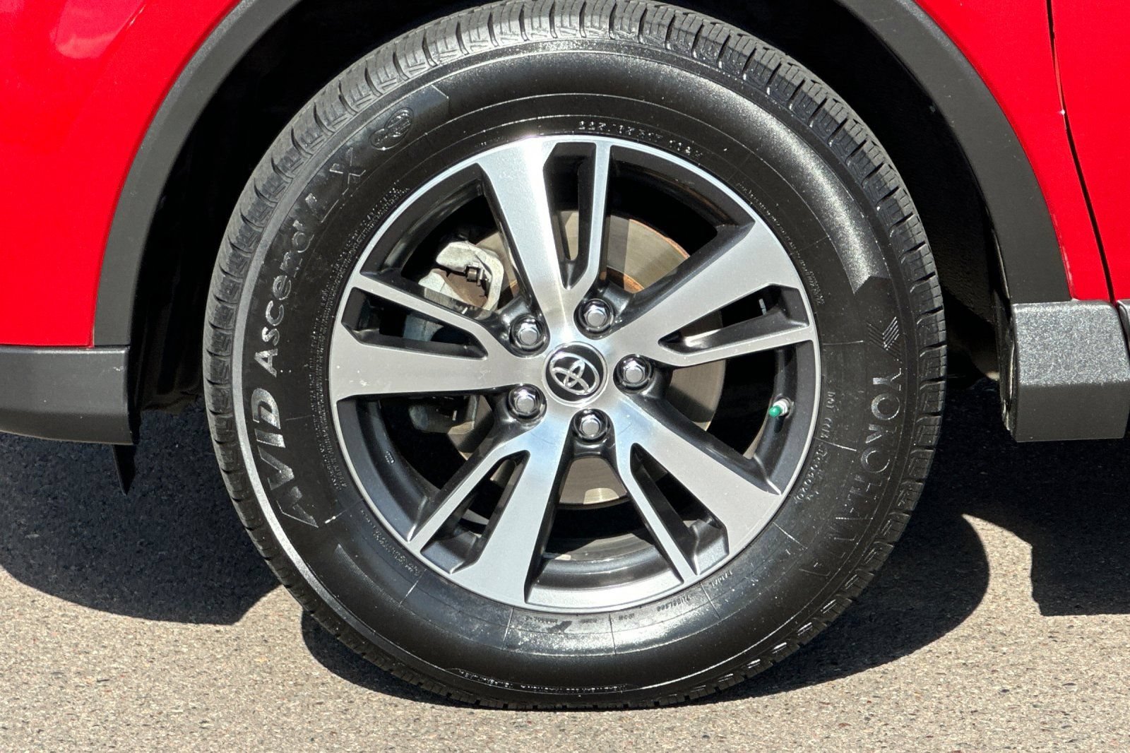 Used 2017 Toyota RAV4 XLE w/ All Weather Liner Package AWD/4WD image 25