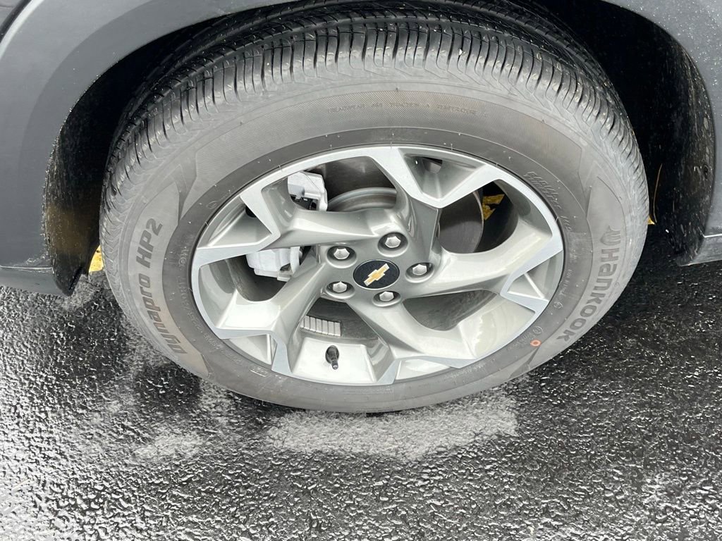 Used 2024 Chevrolet Trax LT w/ LT Convenience Package image 4