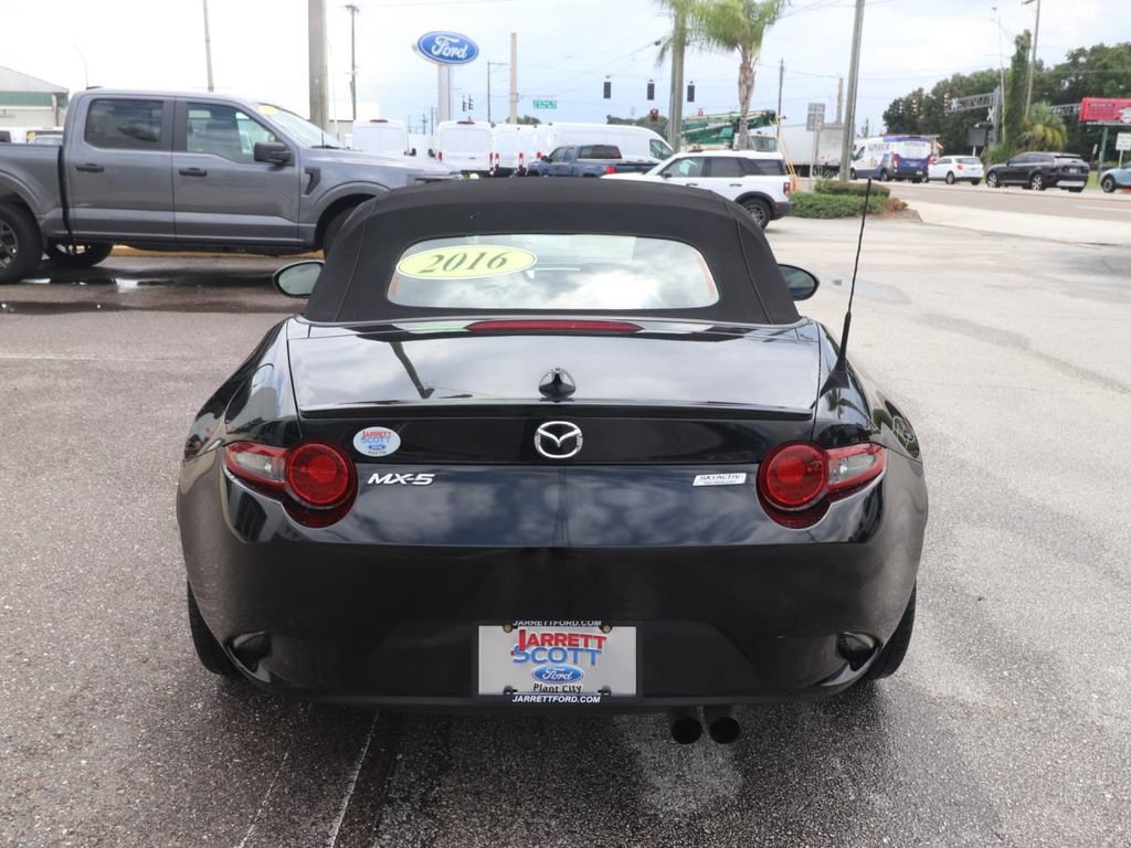 Used 2016 MAZDA MX-5 Miata Grand Touring RWD image 13