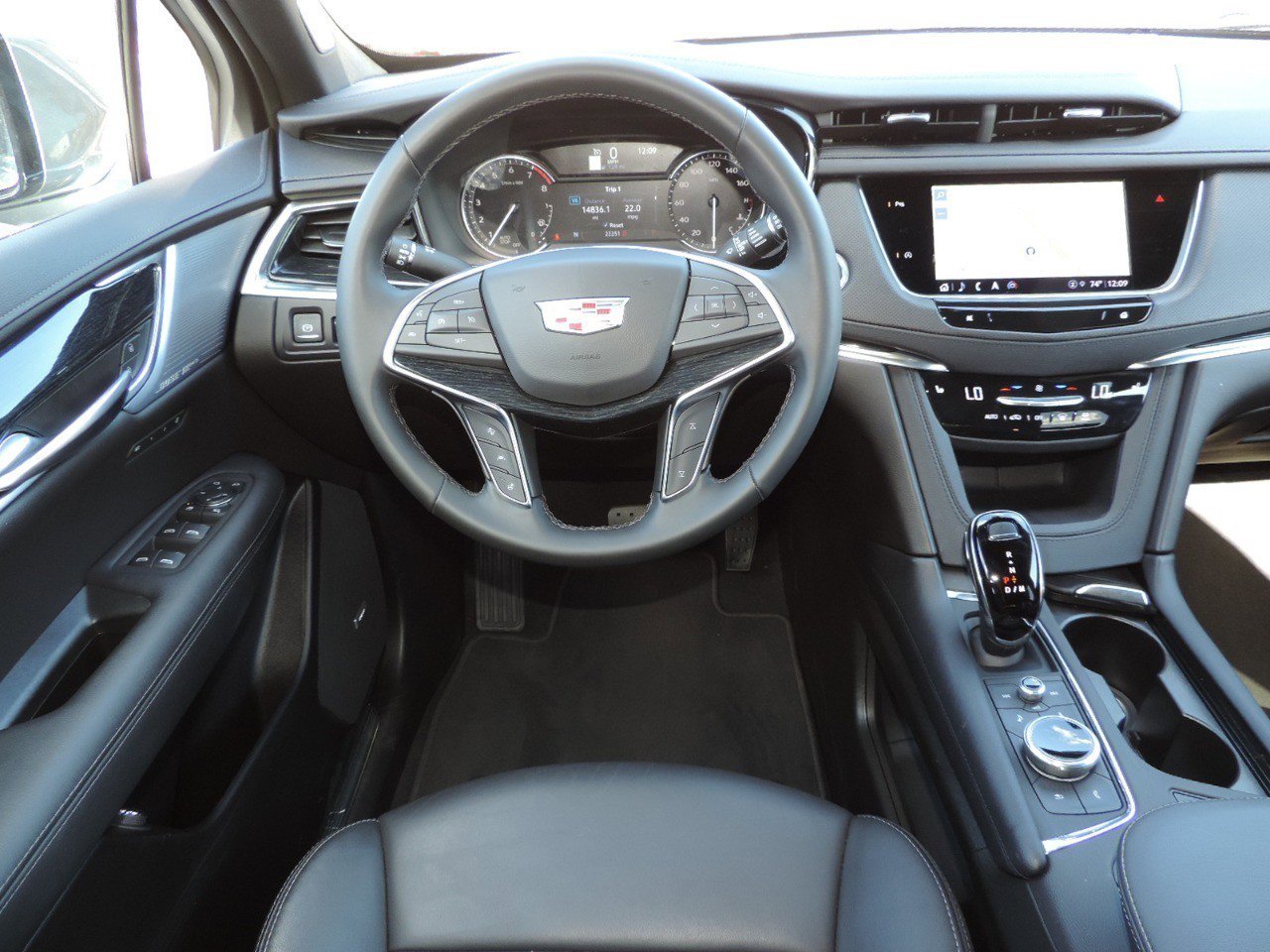 Certified 2025 Cadillac XT5 Premium Luxury image 21