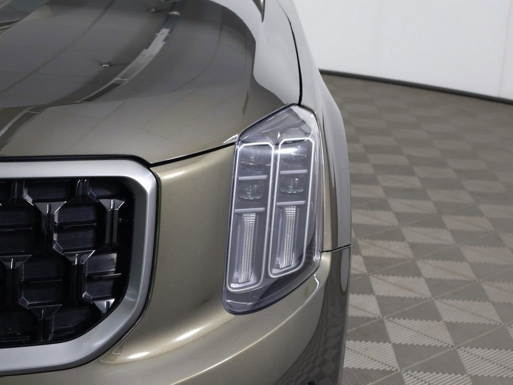 Used 2023 Kia Telluride EX X-Line AWD/4WD image 17