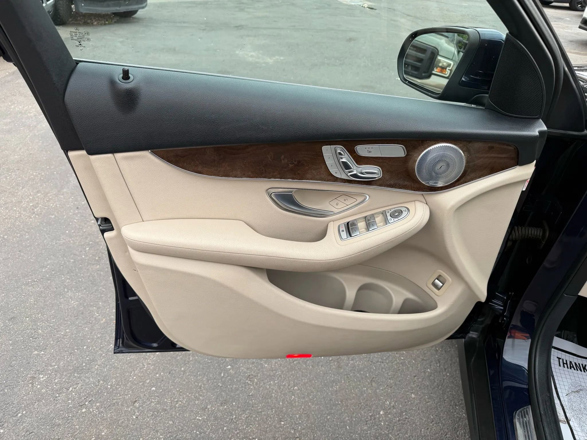 Used 2017 Mercedes-Benz GLC 300 image 32