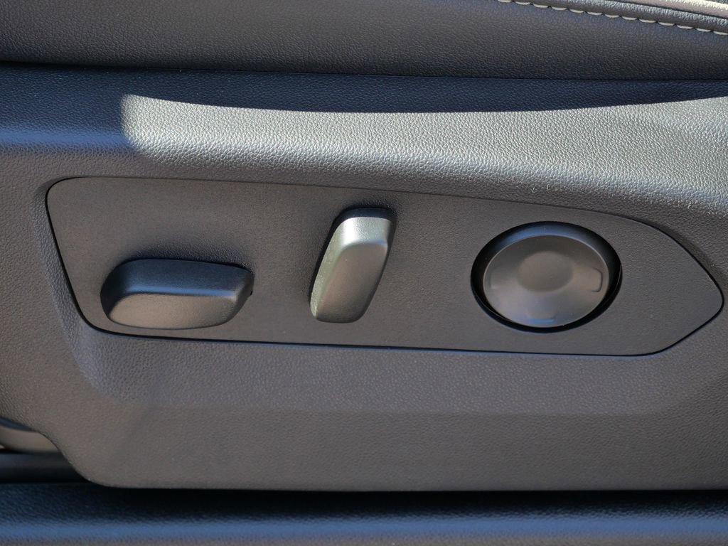 New 2026 GMC Yukon Elevation image 46