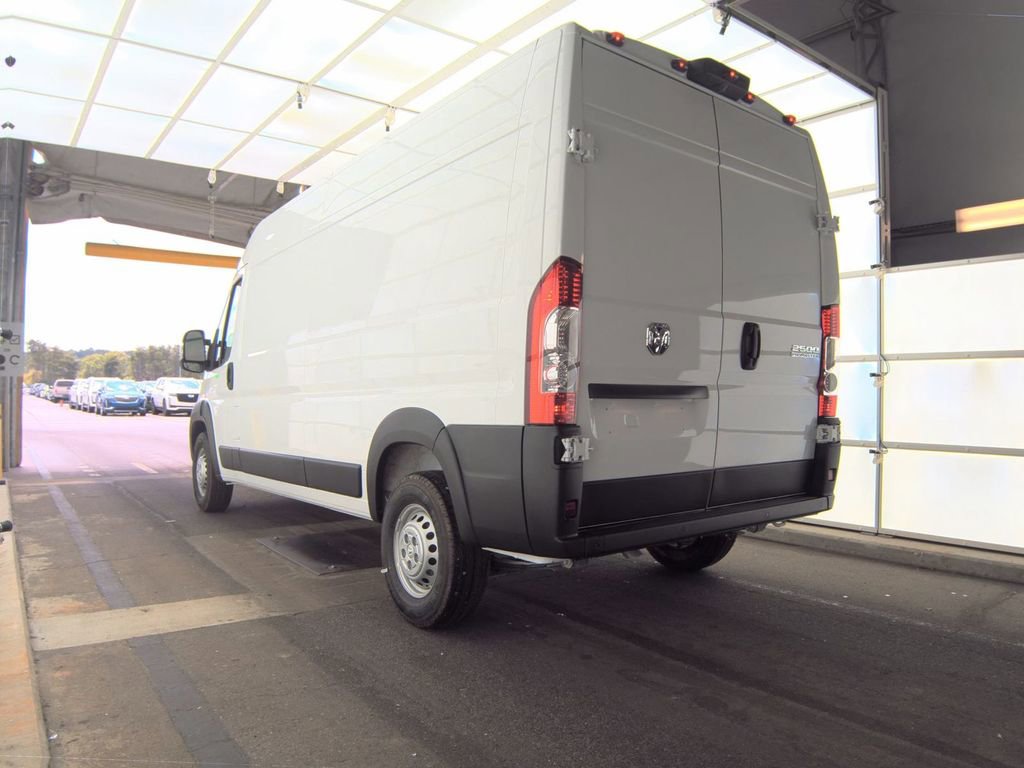 Used 2025 RAM ProMaster 2500 w/ Premium Convenience Group image 3