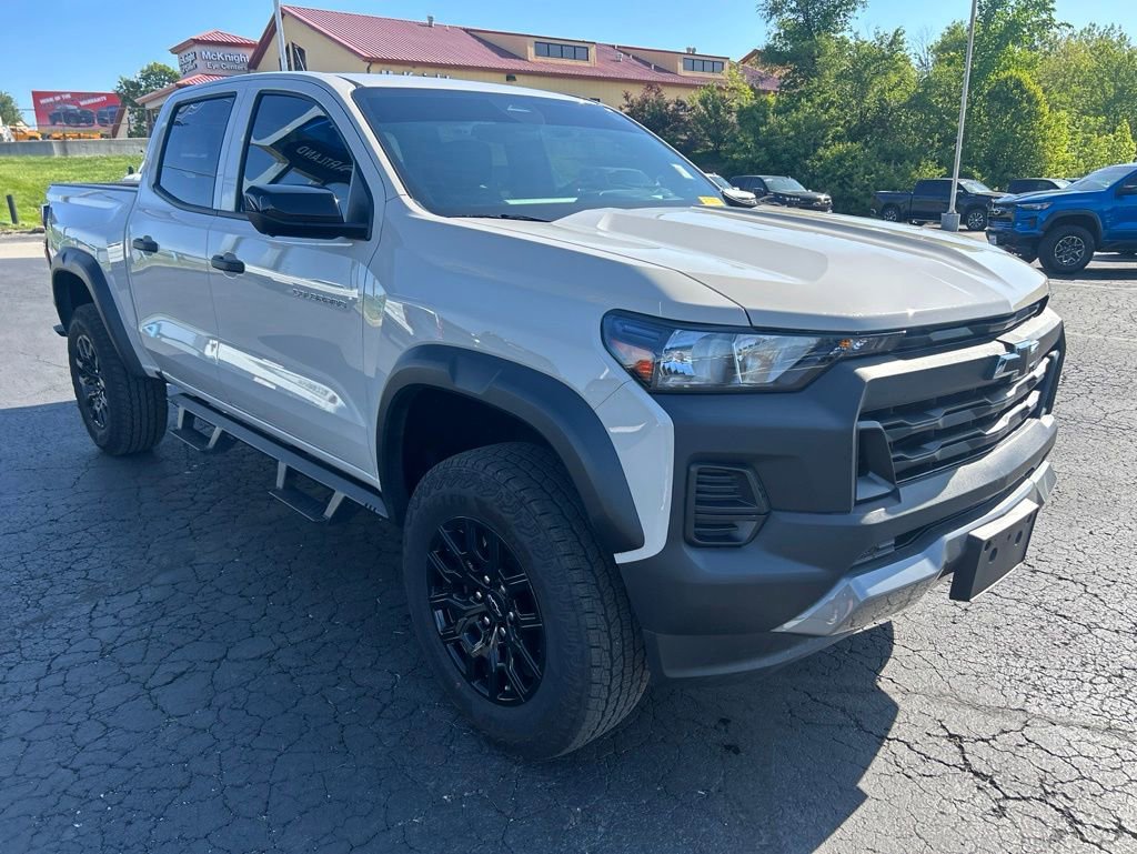 Used 2026 Chevrolet Colorado Trail Boss AWD/4WD image 3