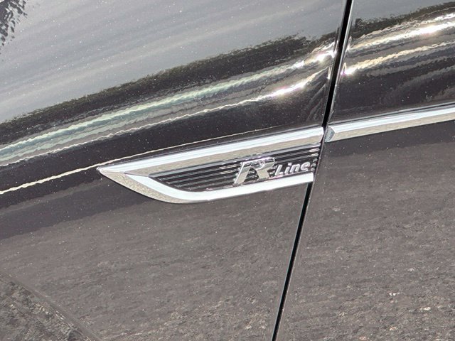 Used 2021 Volkswagen Passat 2.0T R-Line FWD image 11
