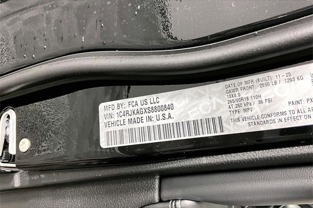 New 2025 Jeep Grand Cherokee L Altitude image 9