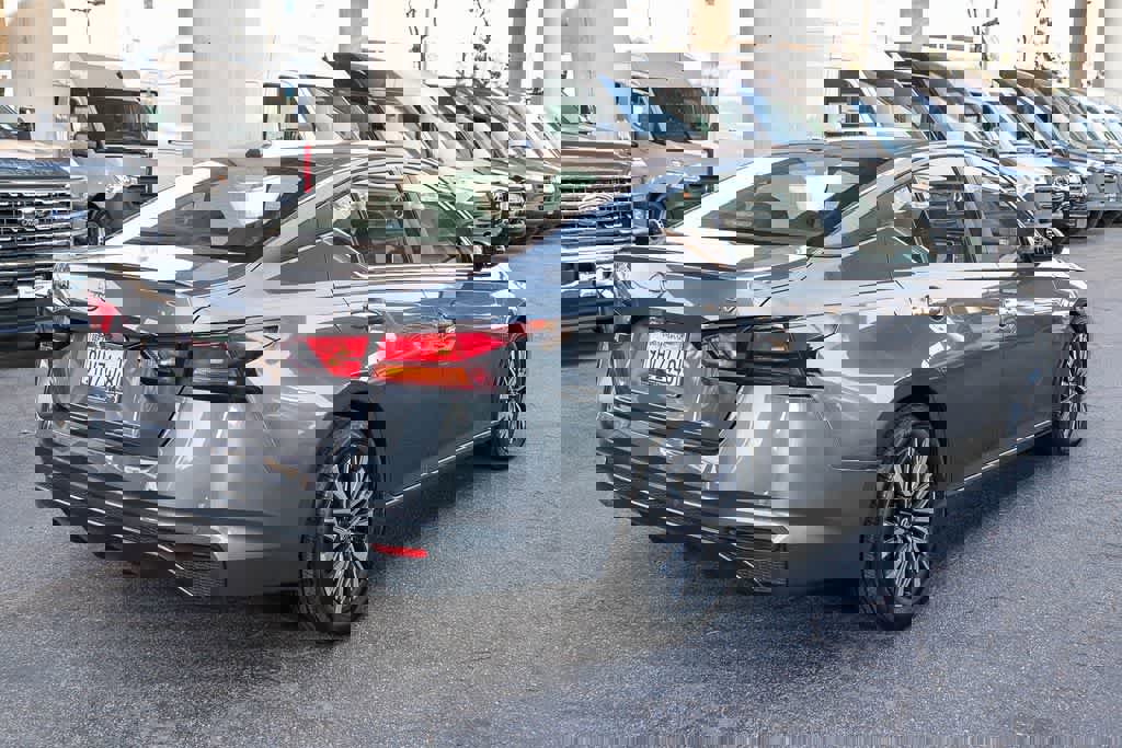 Used 2024 Nissan Altima 2.5 SV image 6