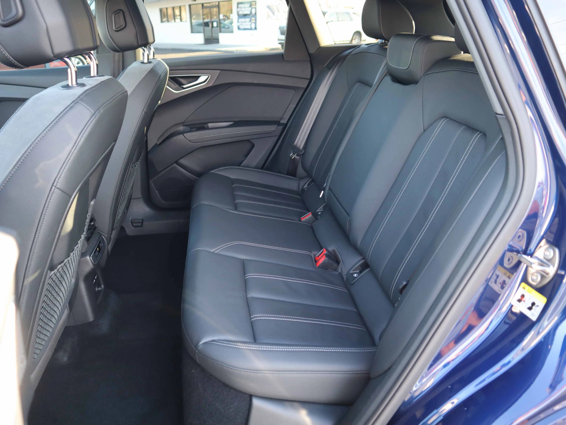 Used 2023 Audi Q4 e-tron Premium Plus w/ Premium Plus image 3