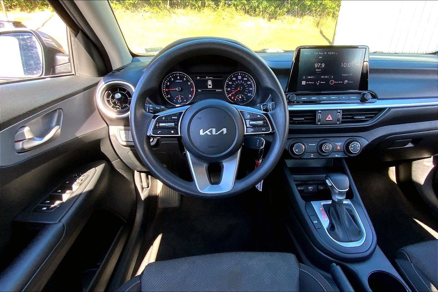 Used 2024 Kia Forte LXS FWD image 5