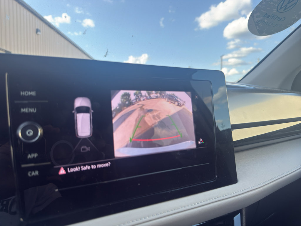 Used 2025 Volkswagen Taos S FWD image 17