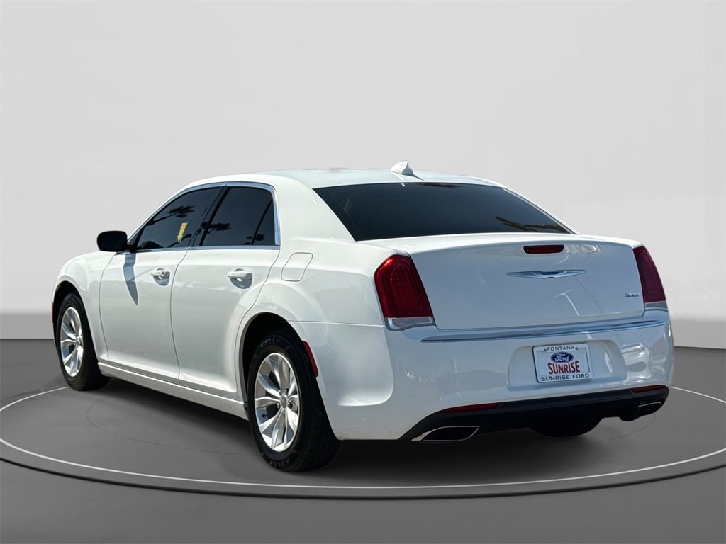 Used 2023 Chrysler 300 Touring image 7
