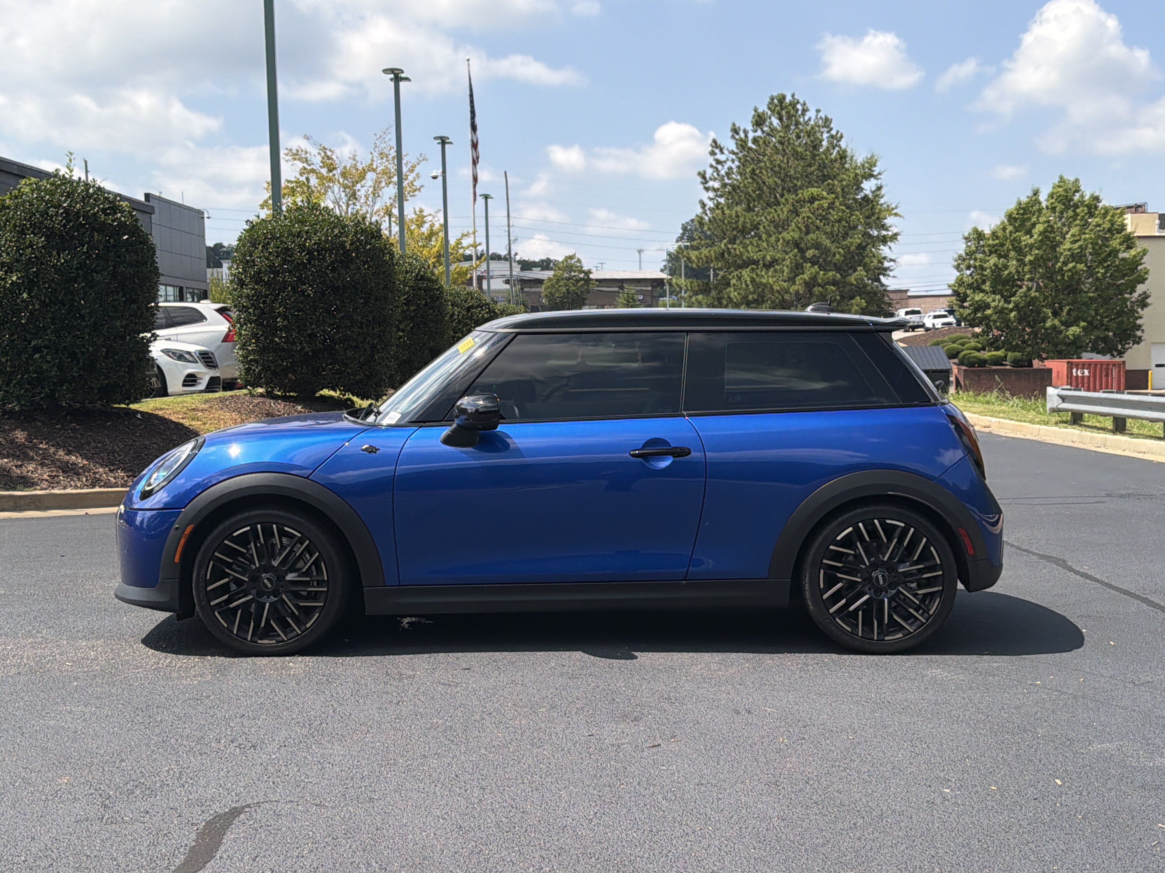 Certified 2025 MINI Cooper S FWD image 11