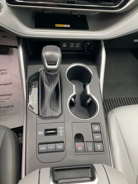 Certified 2023 Toyota Highlander XLE image 38