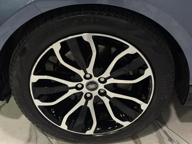Used 2019 Land Rover Range Rover Sport HSE image 32