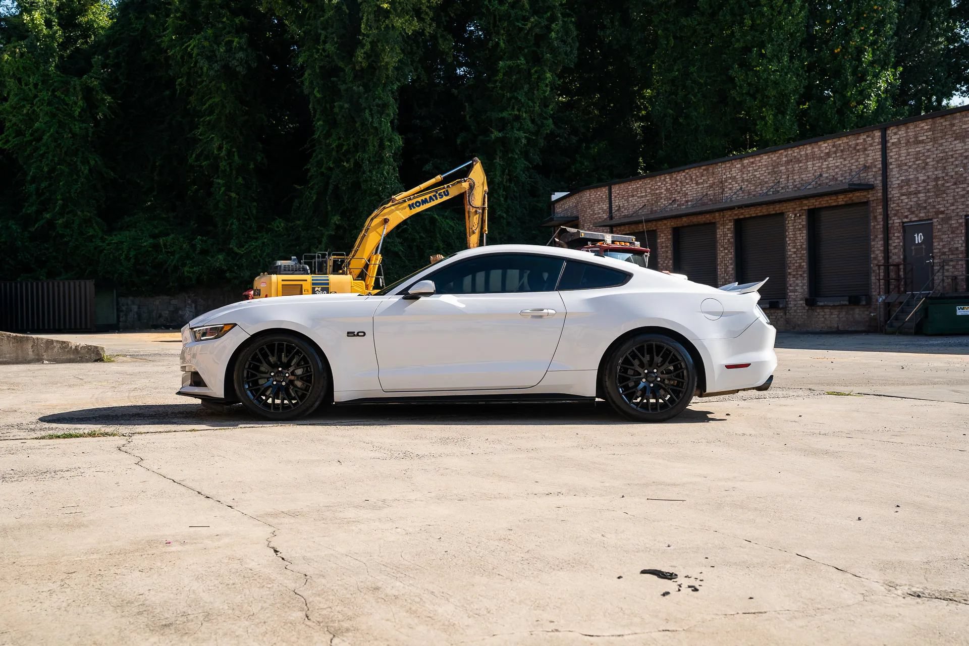 Used 2015 Ford Mustang GT RWD image 4