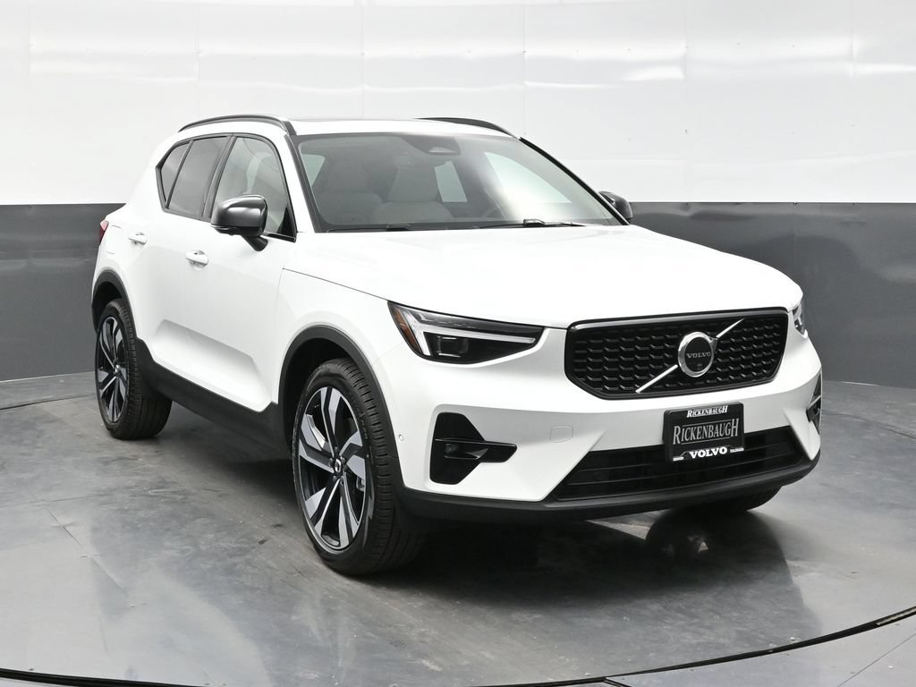 New 2026 Volvo XC40 B5 Ultra w/ Protection Package Premier