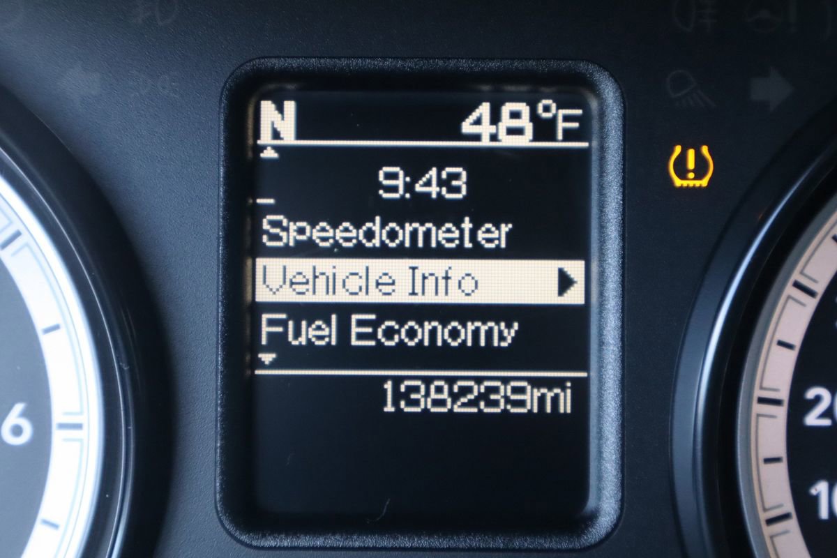 Used 2016 RAM 1500 Classic SLT AWD/4WD image 43