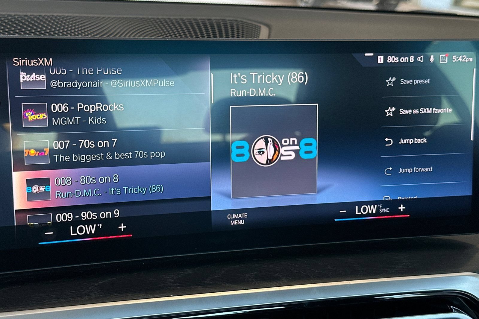Used 2024 BMW 330e w/ Premium Package RWD image 17