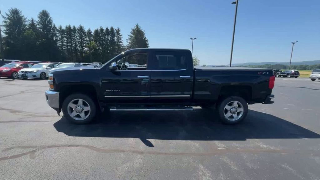 Used 2019 Chevrolet Silverado 2500 LTZ w/ LTZ Plus Package image 5