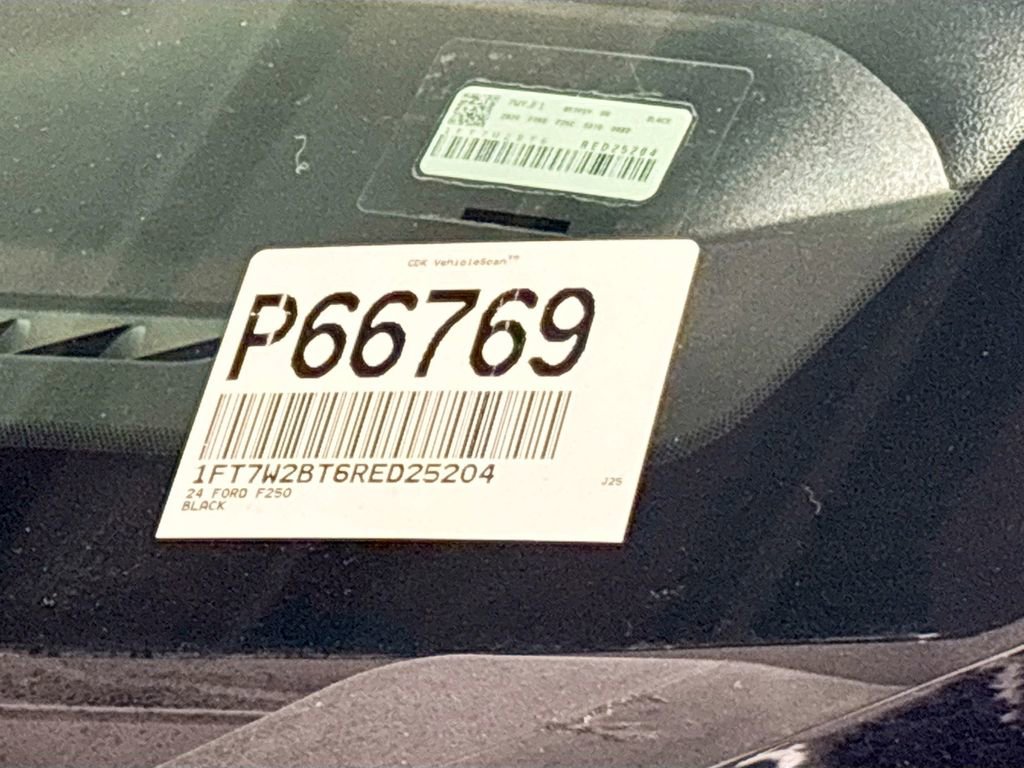 Used 2024 Ford F250 XLT w/ FX4 Off-Road Package image 24