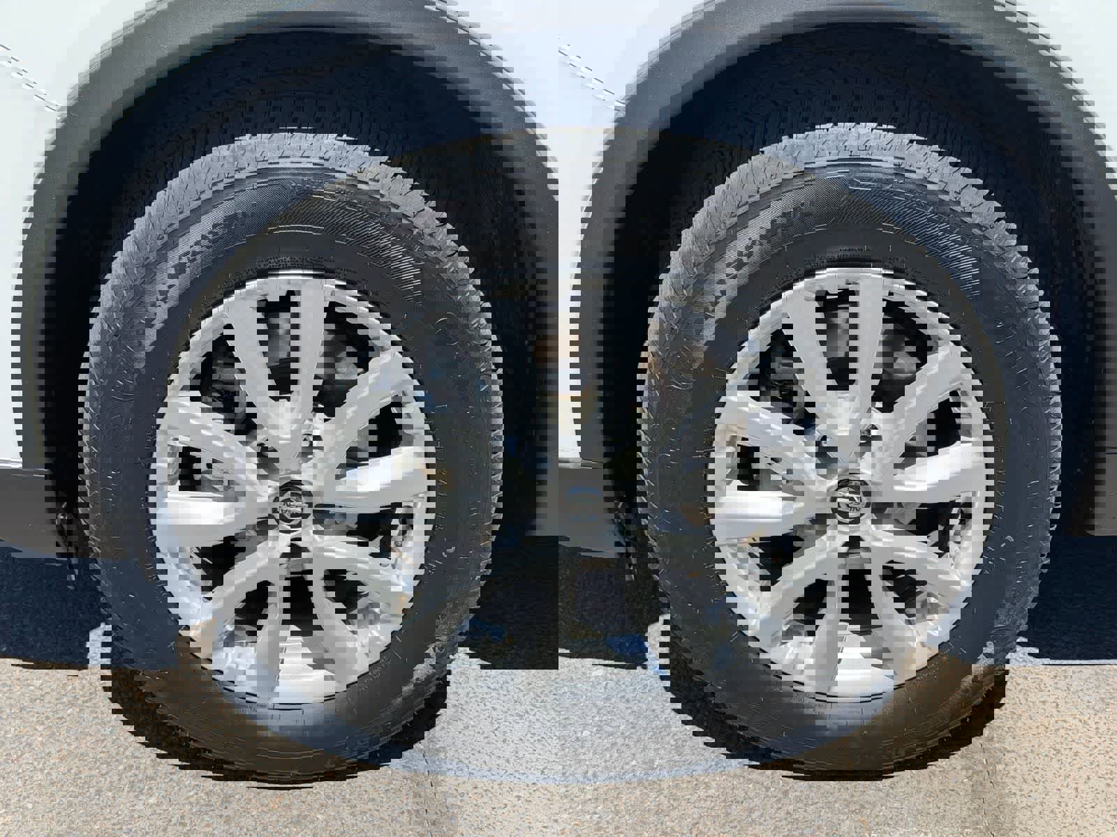 Used 2020 Nissan Rogue SV AWD/4WD image 7