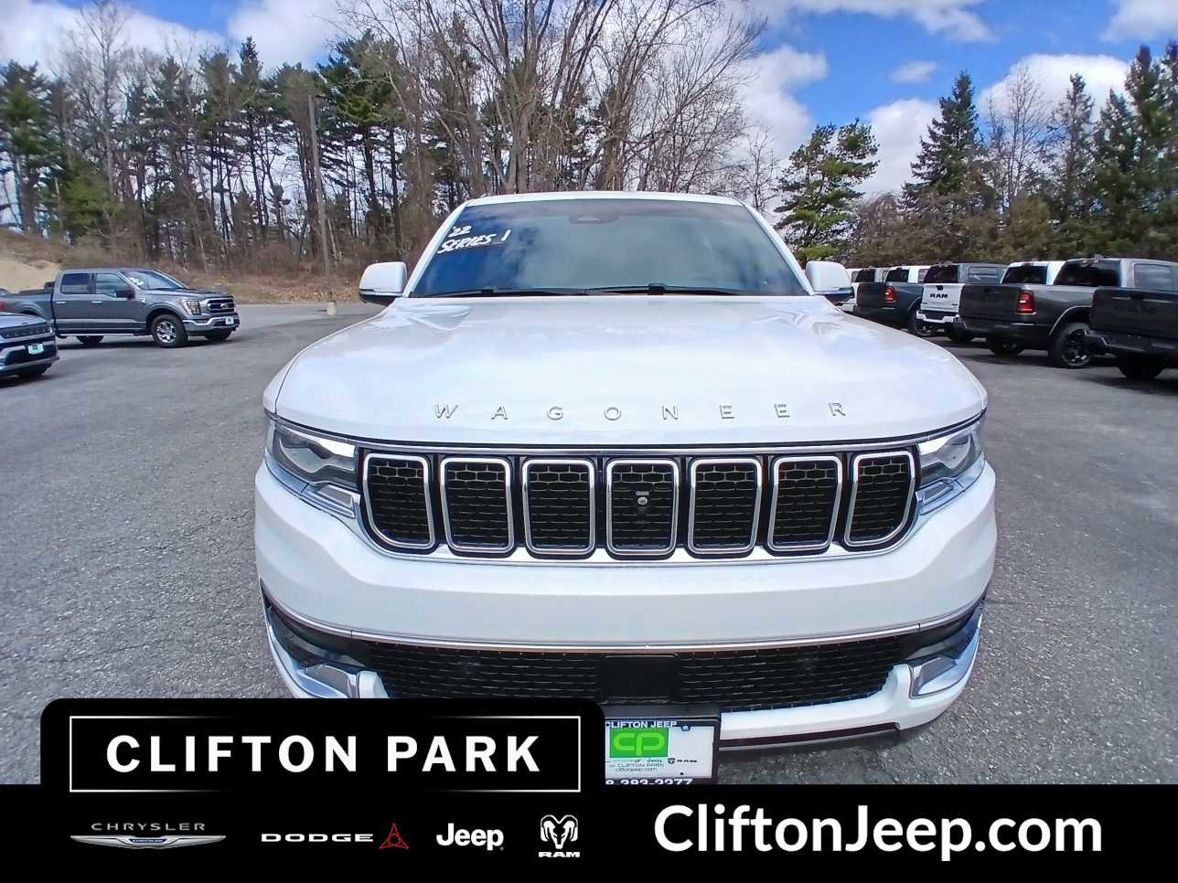 Used 2022 Jeep Wagoneer Series I w/ Convenience Group I AWD/4WD image 2