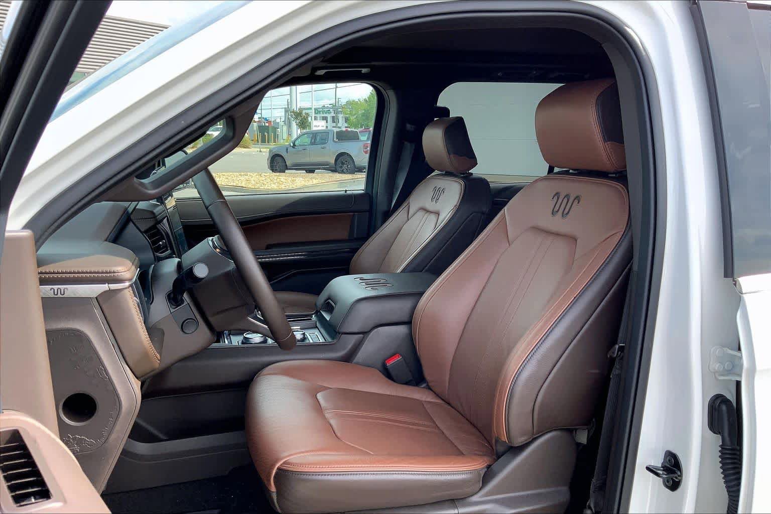 Used 2024 Ford Expedition Max King Ranch AWD/4WD image 8