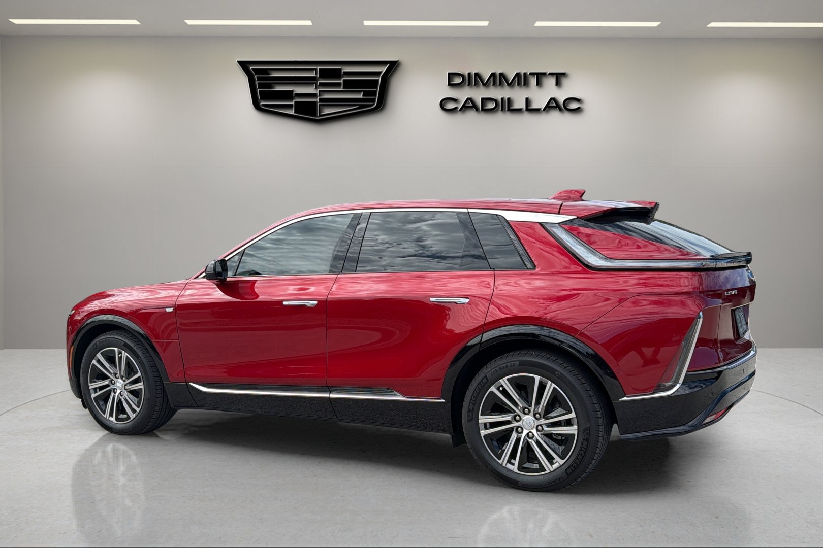 Certified 2025 Cadillac Lyriq Luxury RWD image 6