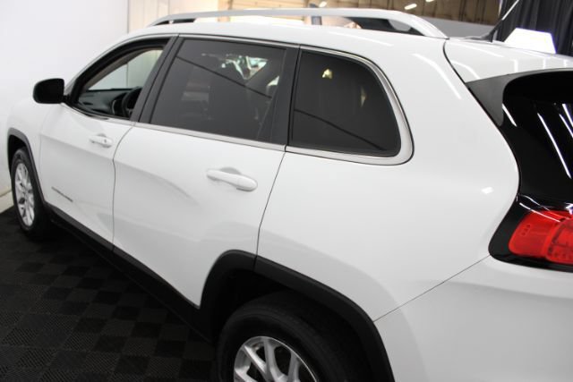 Used 2014 Jeep Cherokee Latitude w/ Cold Weather Group AWD/4WD image 9
